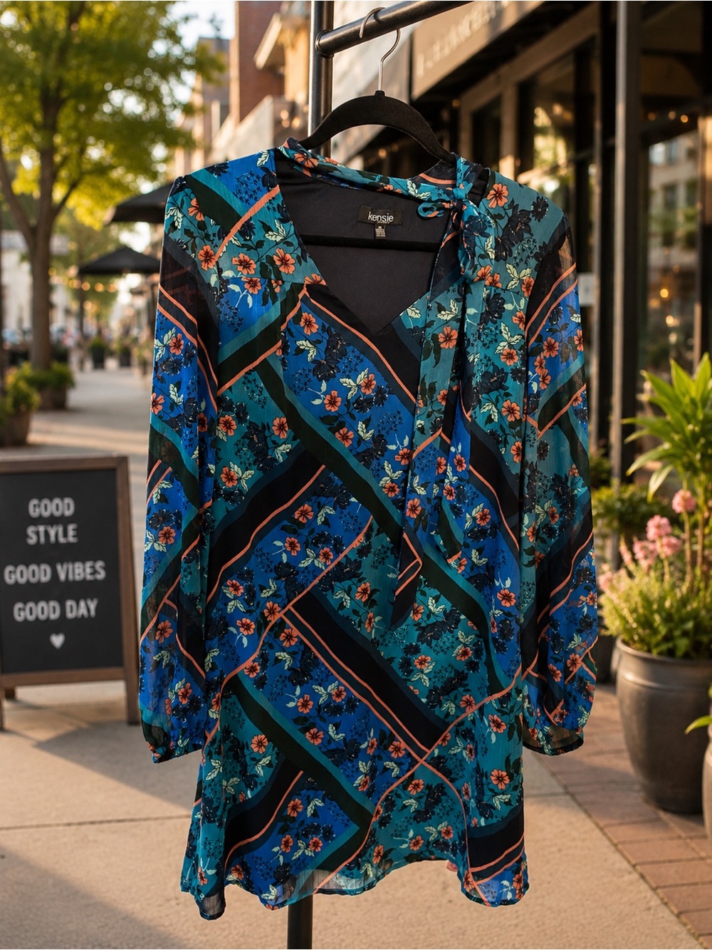 NWT kensie Floral Geometric Print Tie-Neck Dress Size 10 Sheer Chiffon